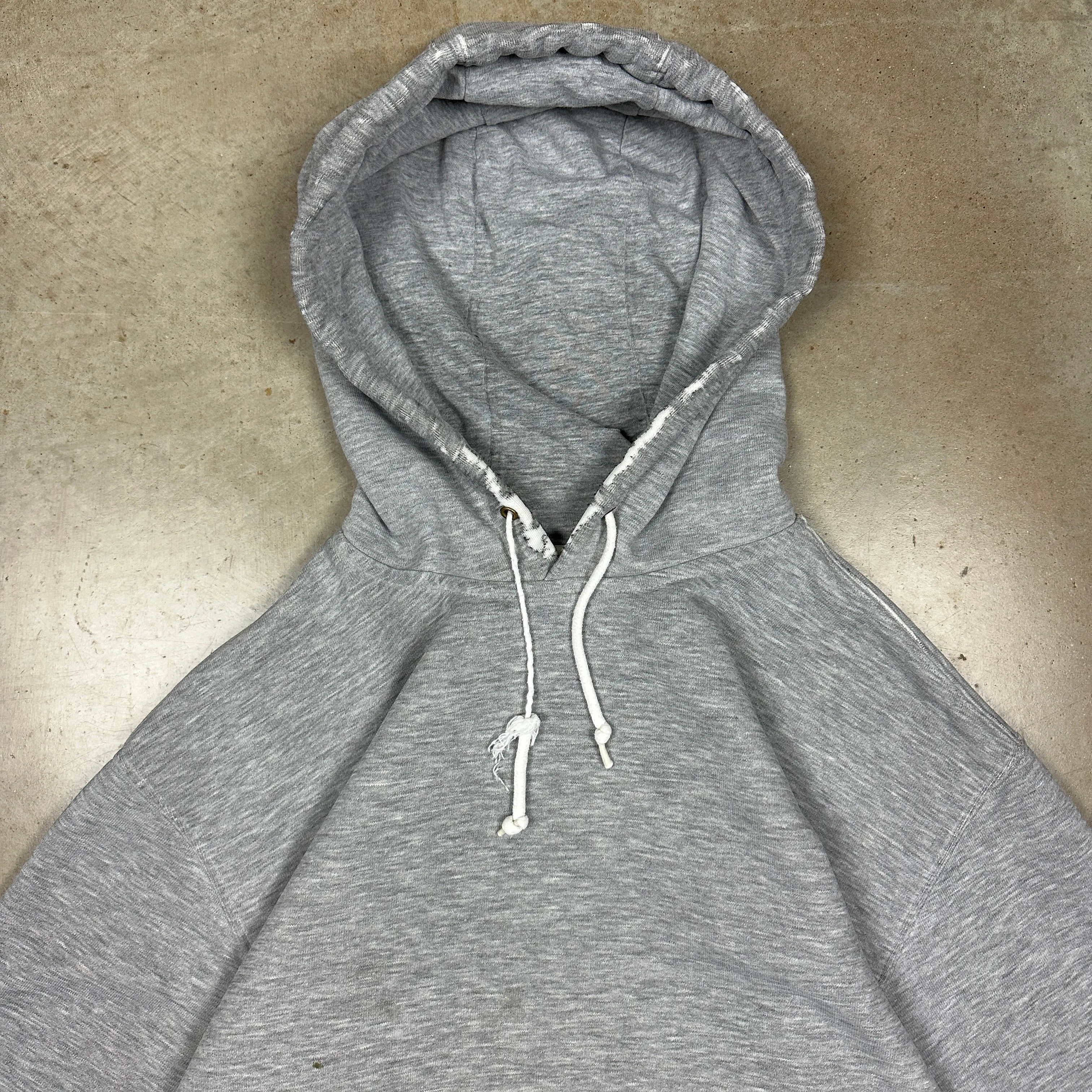Early 00s Light Gray Carhartt Essential Hoodie L V17