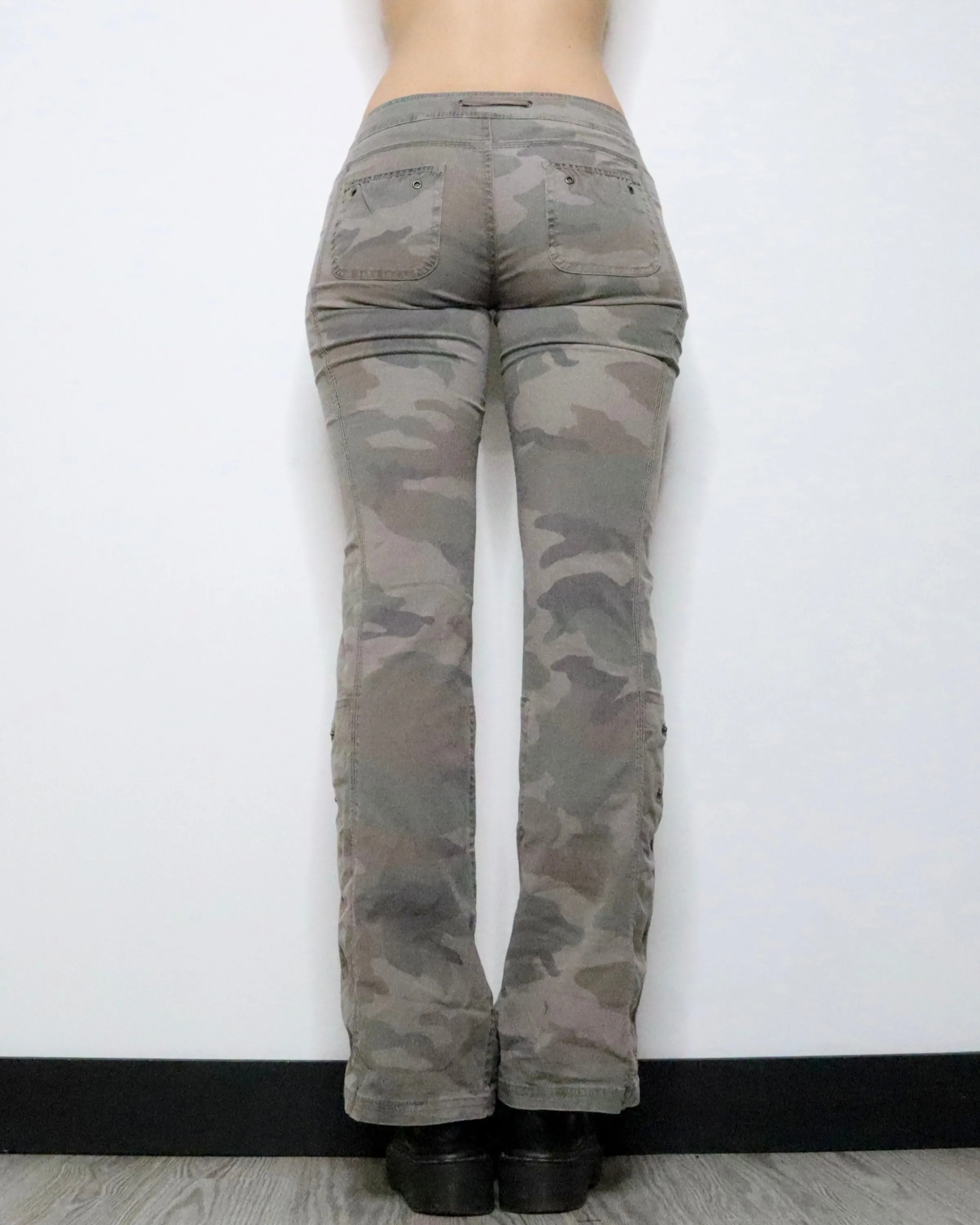 Khaki Camo Cargo Pants (Small) 