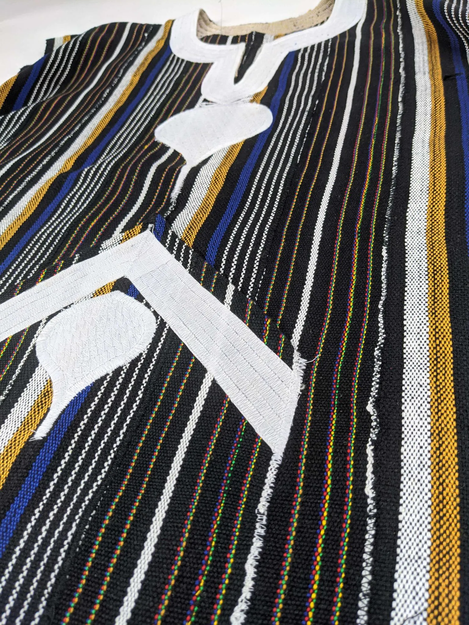 Men's Medium Woven Dashiki Top