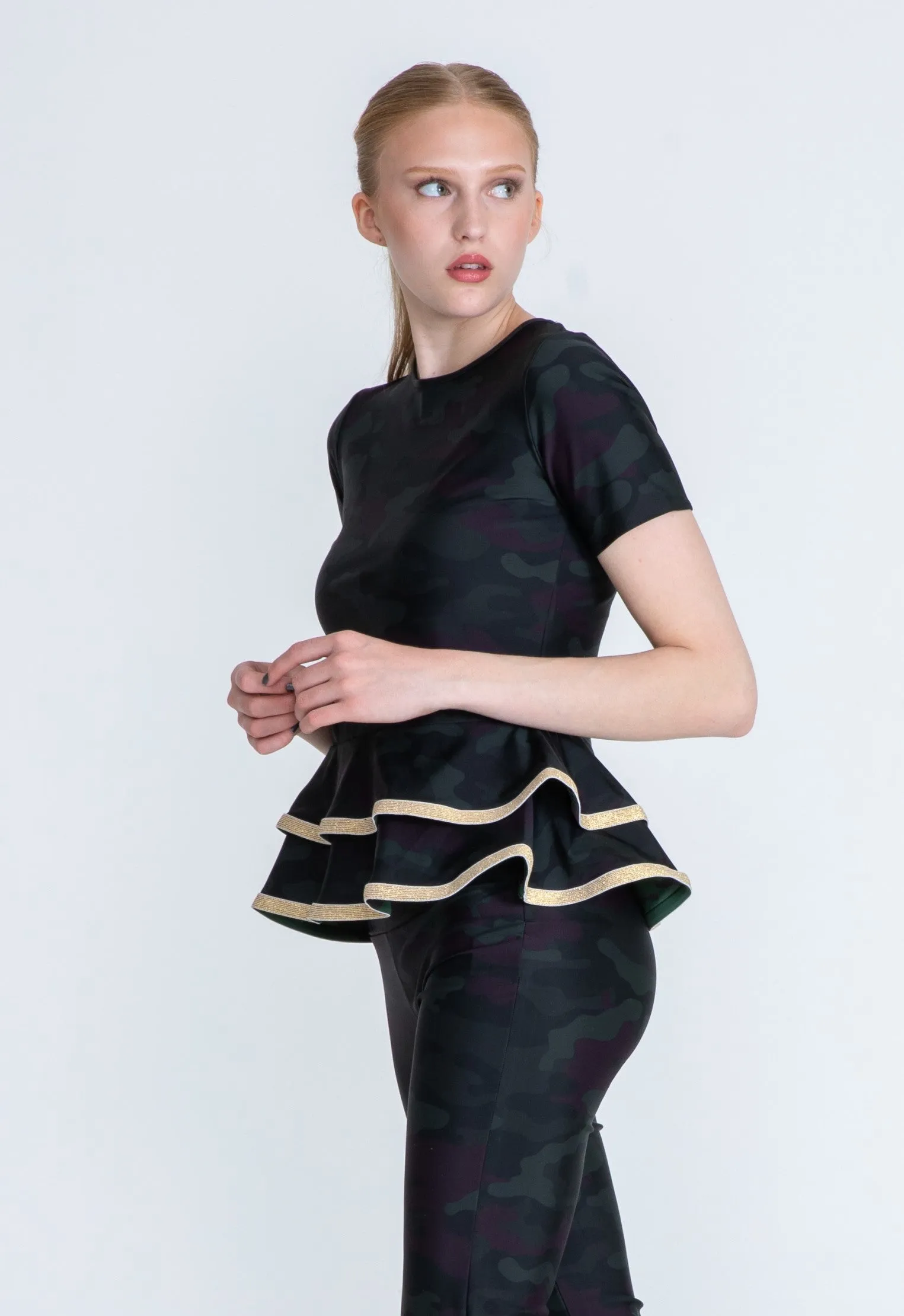 The Flounce Sport Top Gold - Green Camo