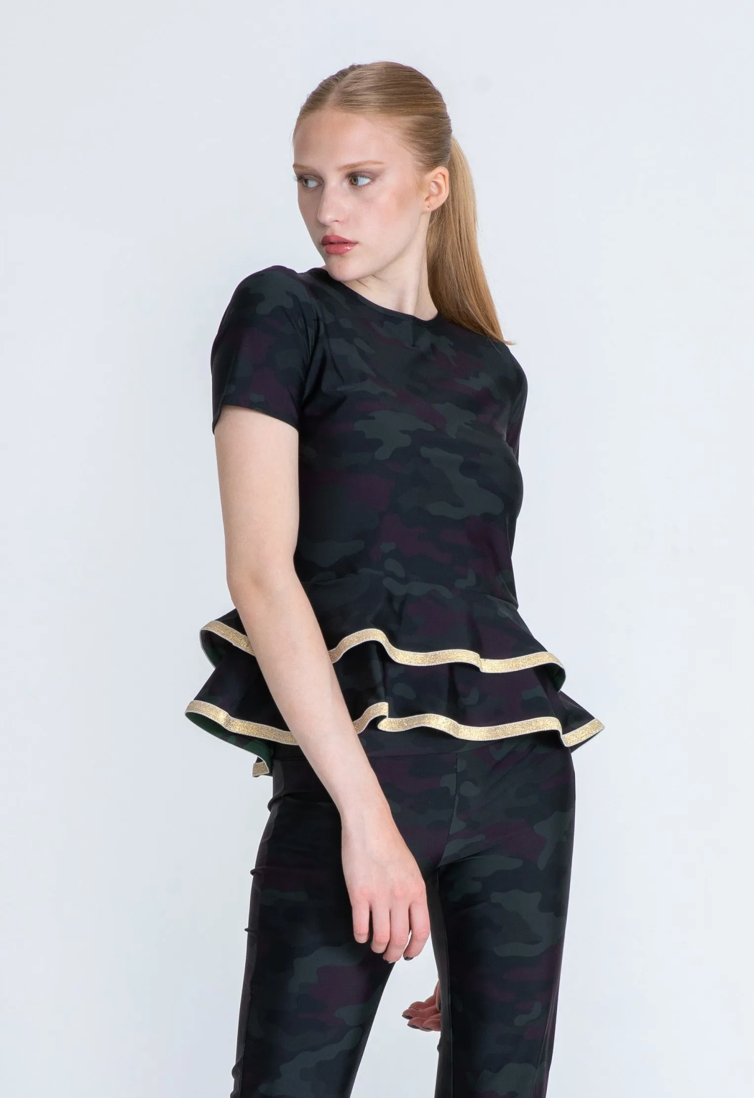 The Flounce Sport Top Gold - Green Camo